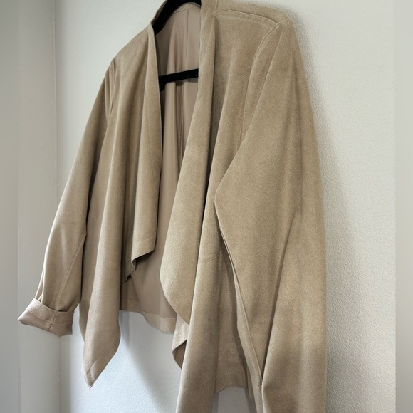 BNWT Altar’d State Reversible Jacket, 10/12 - Picture 2 of 7